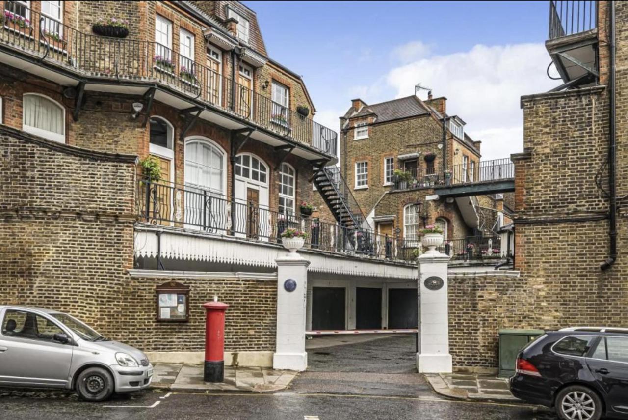 Unique Gem In Kensington Apartment *